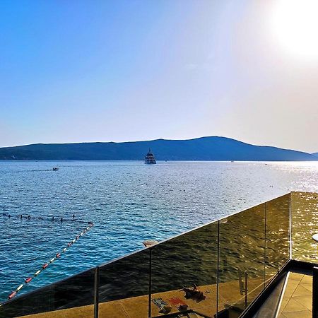 Seafront Apartments Tivat Luaran gambar