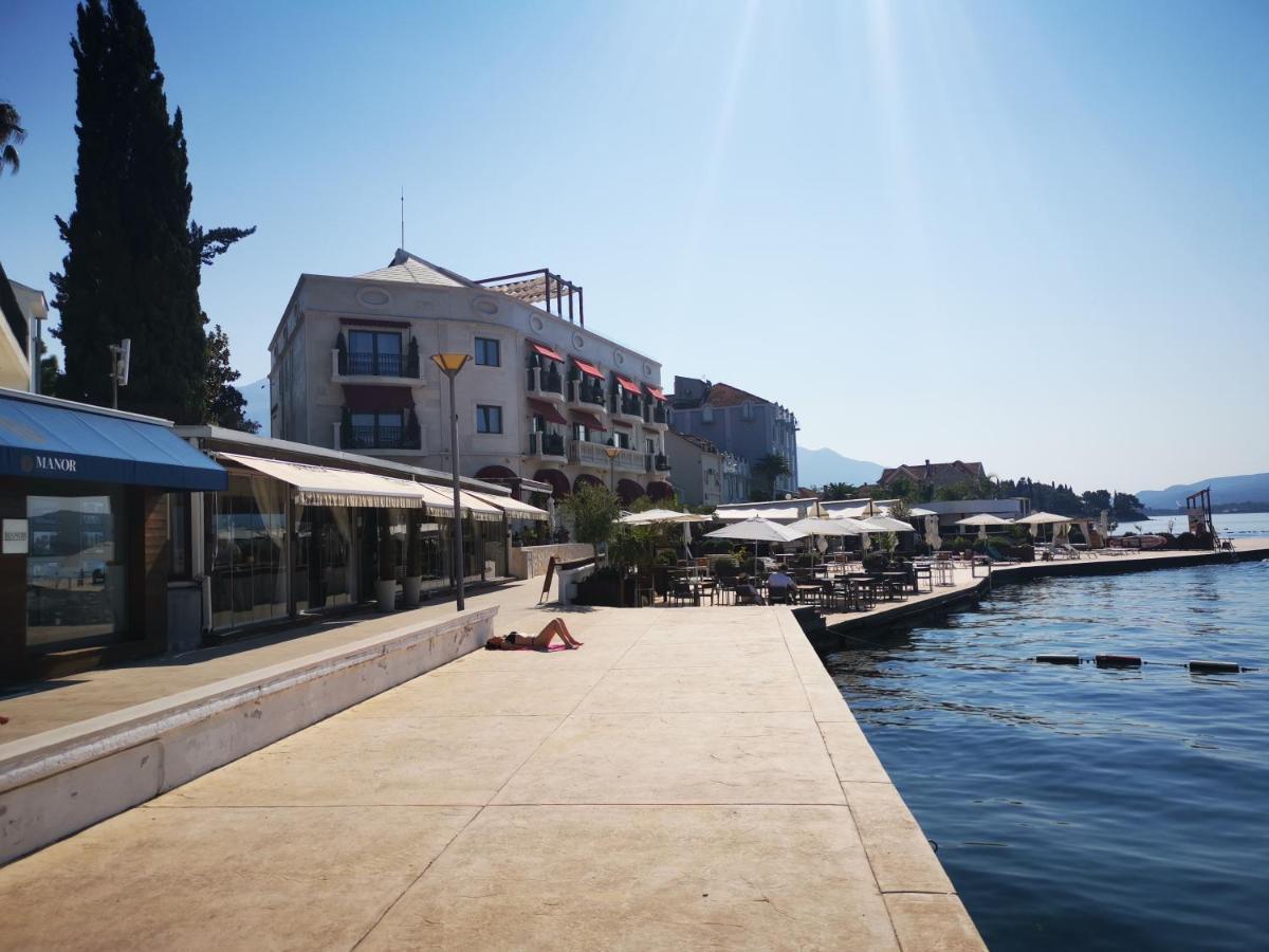 Seafront Apartments Tivat Luaran gambar