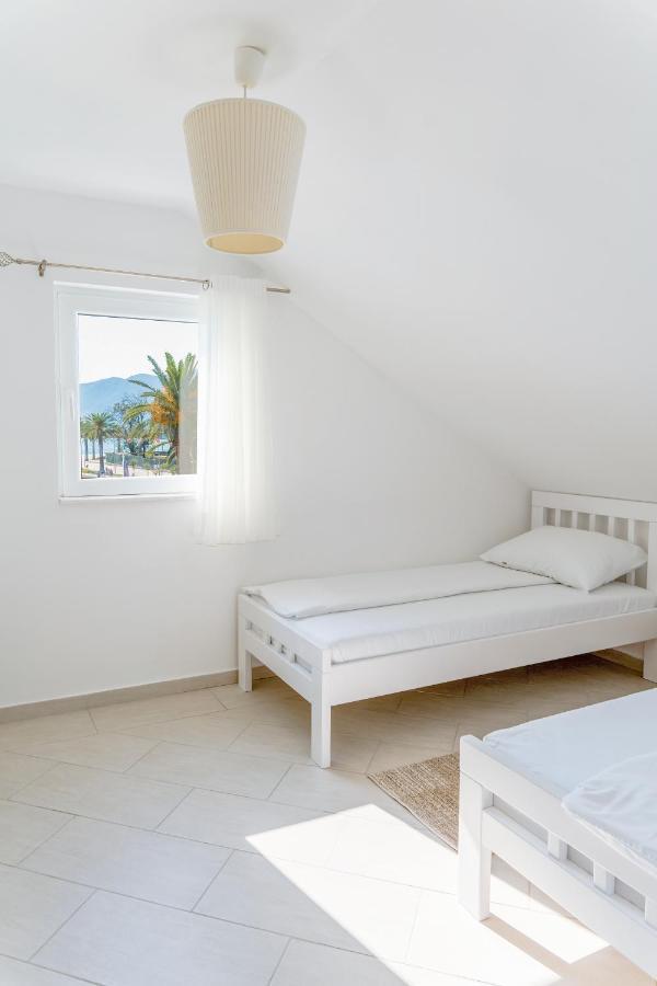 Seafront Apartments Tivat Luaran gambar